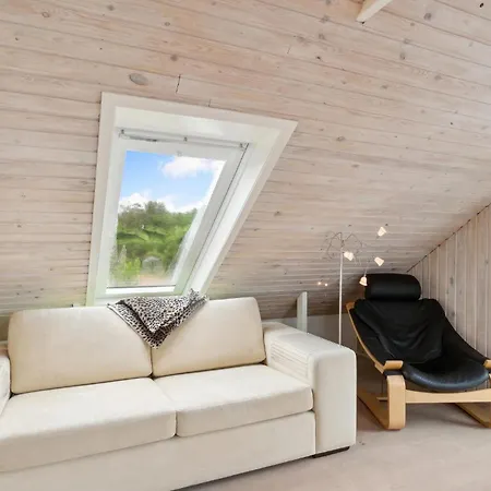 Holiday home Three-bedroom In Knebel