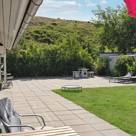 Three-bedroom In Knebel