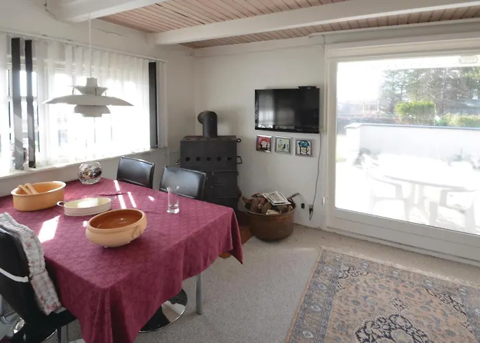 Three-bedroom In * Knebel