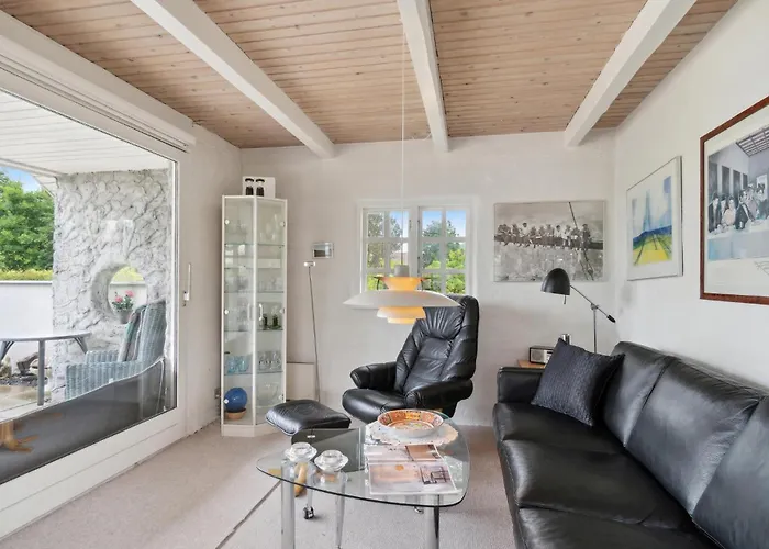 Three-bedroom In Knebel